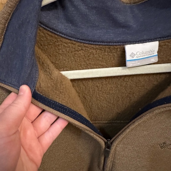 Columbia Men's Tan Zip-Up Sweater - Size XL - Picture 3 of 4